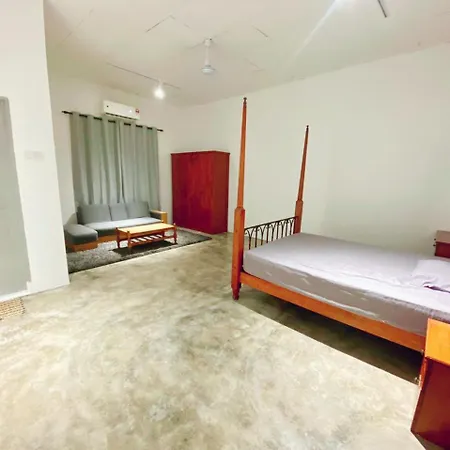 A Rainforest Guesthouse Johor Bahru Exterior photo