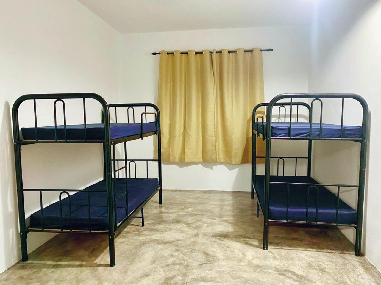 There'S A Borneo Guesthouse * Johor Bahru