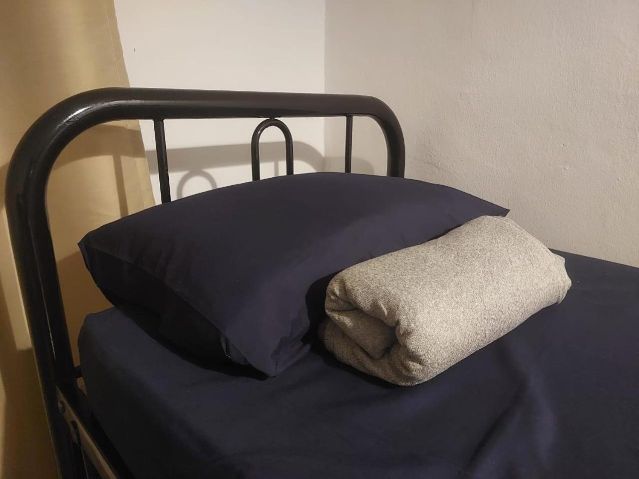 There'S A Borneo Guesthouse Johor Bahru